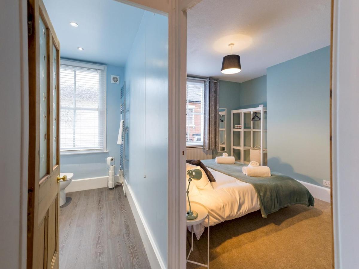 Pass The Keys 3 Storey Townhouse Shrewsbury Buitenkant foto