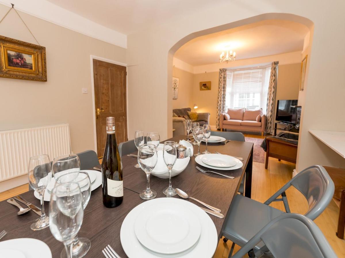 Pass The Keys 3 Storey Townhouse Shrewsbury Buitenkant foto